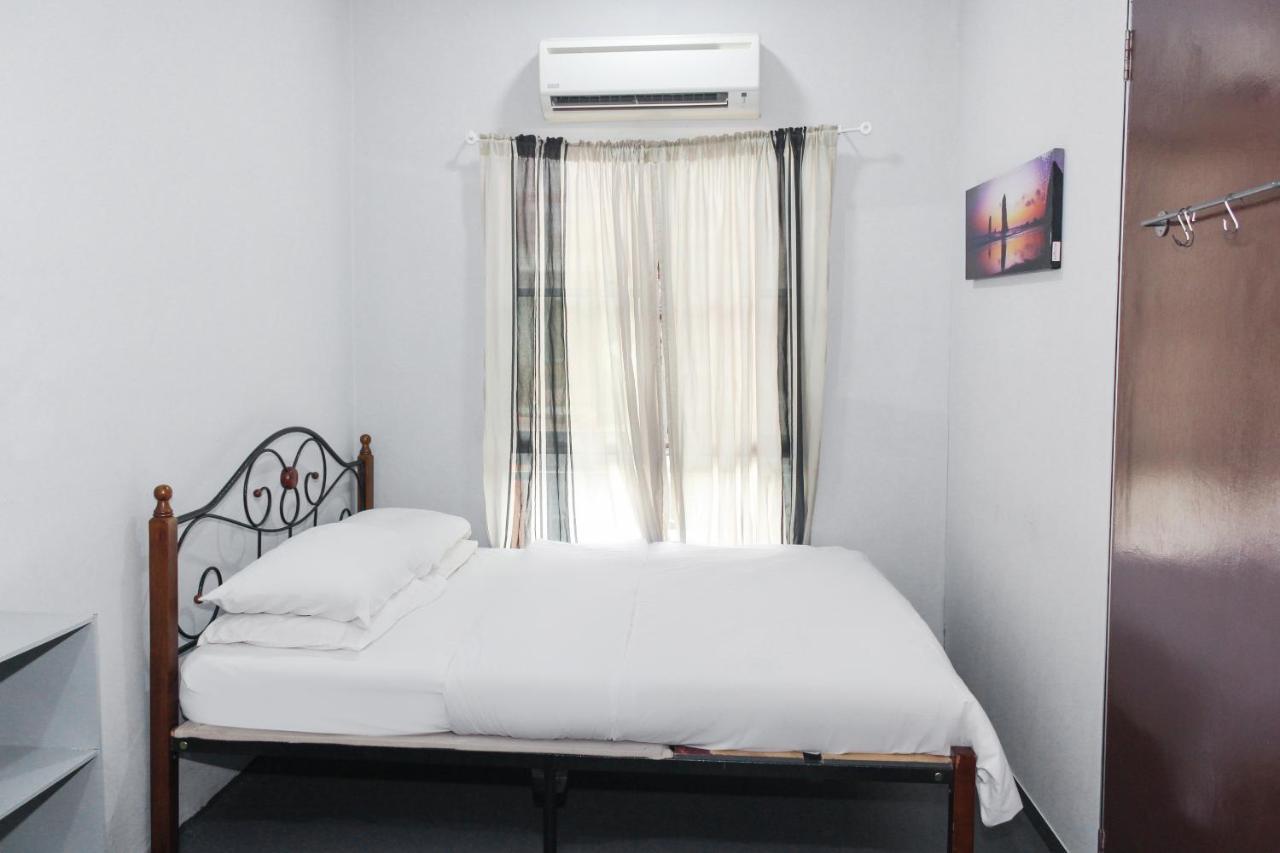 Spot On 89952 Sayang Selalu Guest House Malacca Eksteriør billede