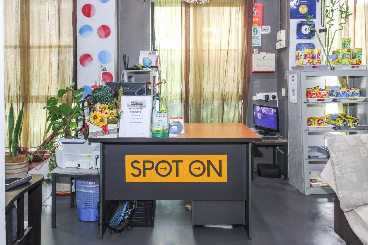 Spot On 89952 Sayang Selalu Guest House Malacca Eksteriør billede