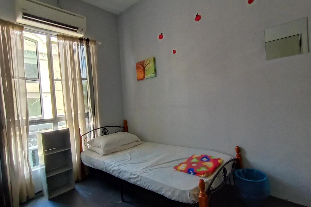Spot On 89952 Sayang Selalu Guest House Malacca Eksteriør billede